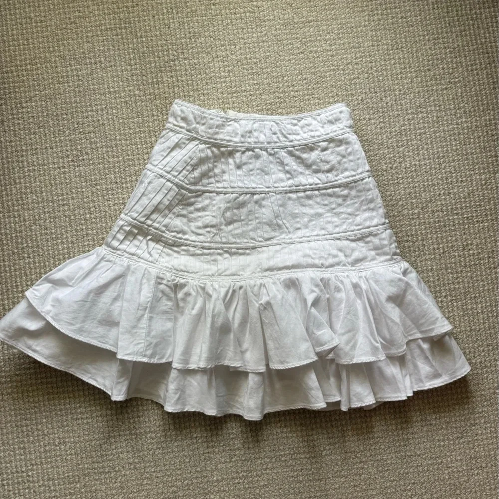 AJE white skirt!!!!! Size 4 Australian so XXS in U.S.